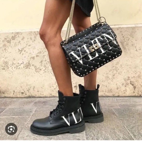 VLTN Valentino 8.5 38.5. Black combat boots. Worn 4 times. - Picture 2 of 5